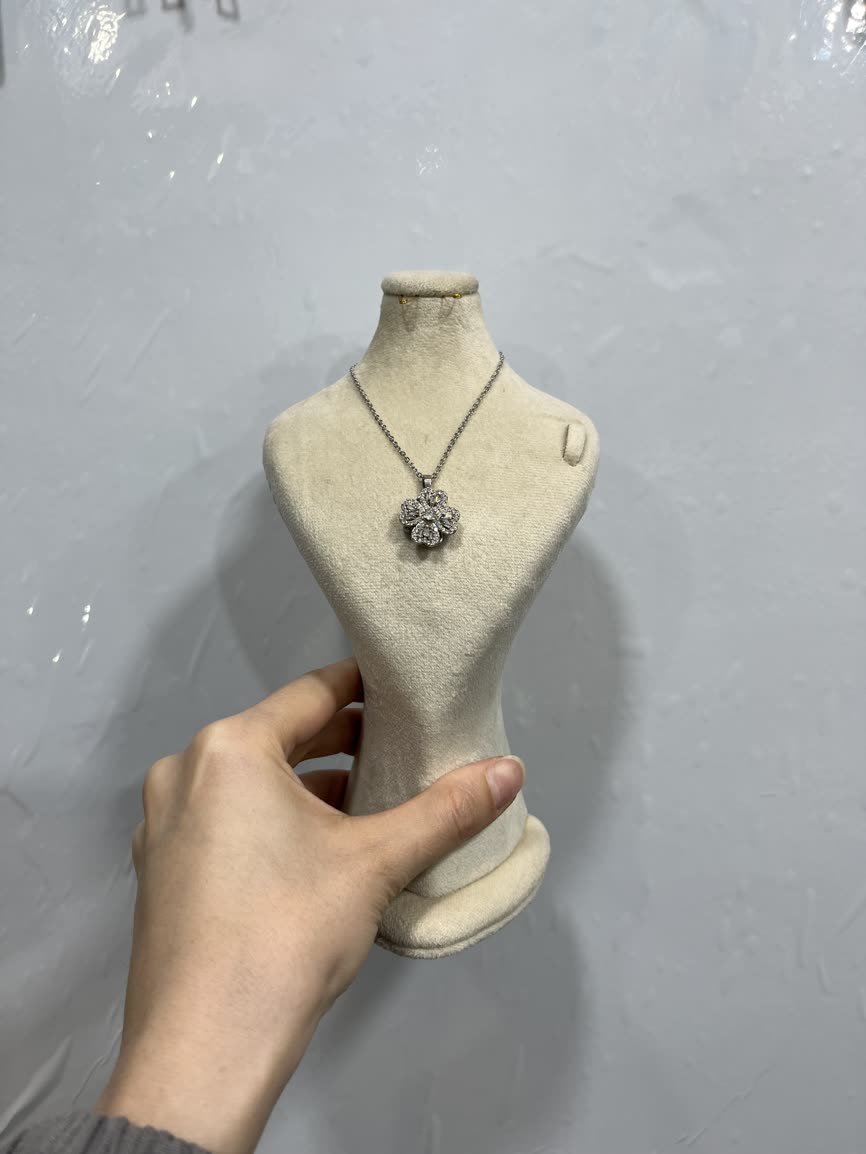 گردنبند استیل جواهری طرح چرخشی